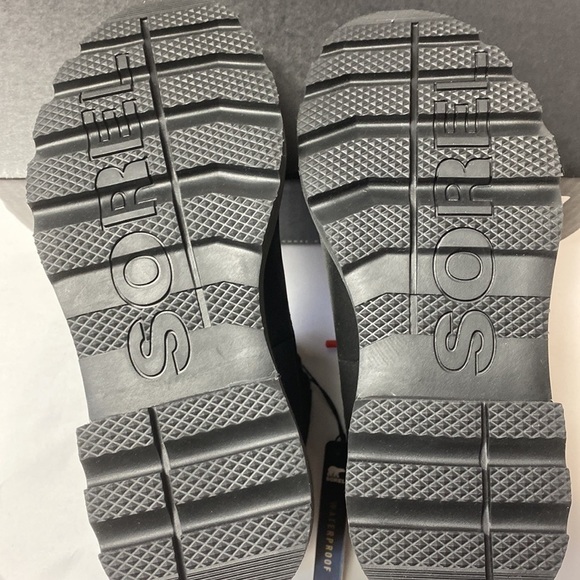 Sorel black Lennox lace up leather and suede waterproof boots size 6 - Picture 5 of 8